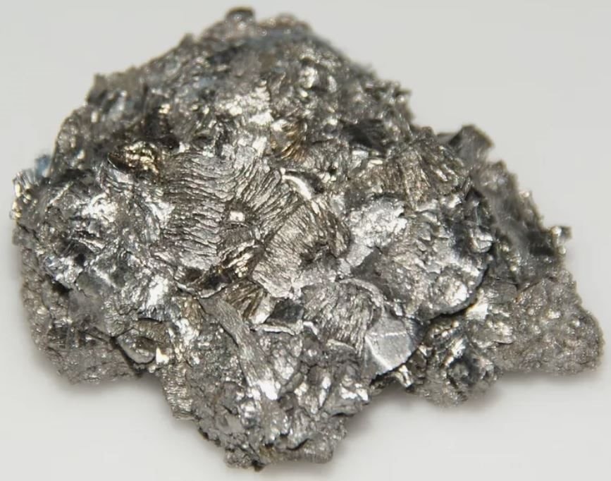 Giá hafnium ở châu Âu gần mức cao kỷ lục do Trung Quốc siết xuất khẩu và nhu cầu bùng nổ từ AI- Ảnh 1.