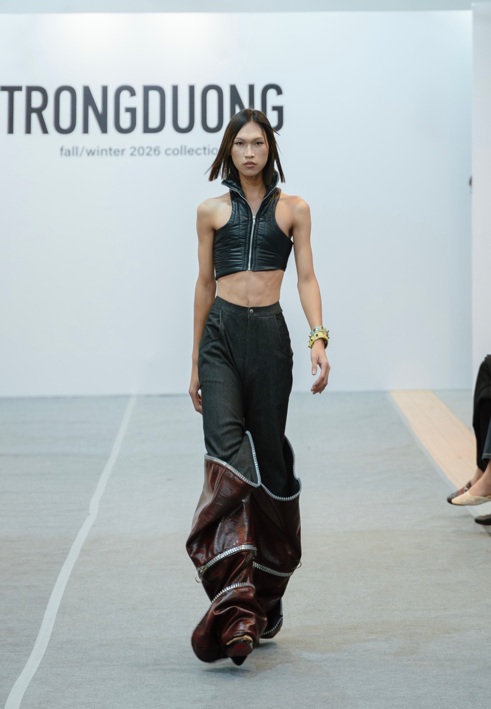 "Instinct" đậm chất đường phố của NTK Nguyễn Trọng Dương- Ảnh 3. "Instinct" đậm chất đường phố của NTK Nguyễn Trọng Dương- Ảnh 3.