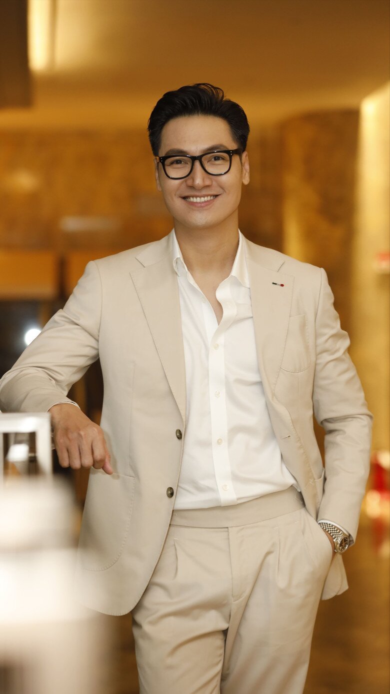 Việt Nam có duy nhất 1 mỹ nam được khen đẹp trai hơn Lee Min Ho, 100 năm nữa vẫn là "ông cố nội visual"- Ảnh 2. Việt Nam có duy nhất 1 mỹ nam được khen đẹp trai hơn Lee Min Ho, 100 năm nữa vẫn là "ông cố nội visual"- Ảnh 2.