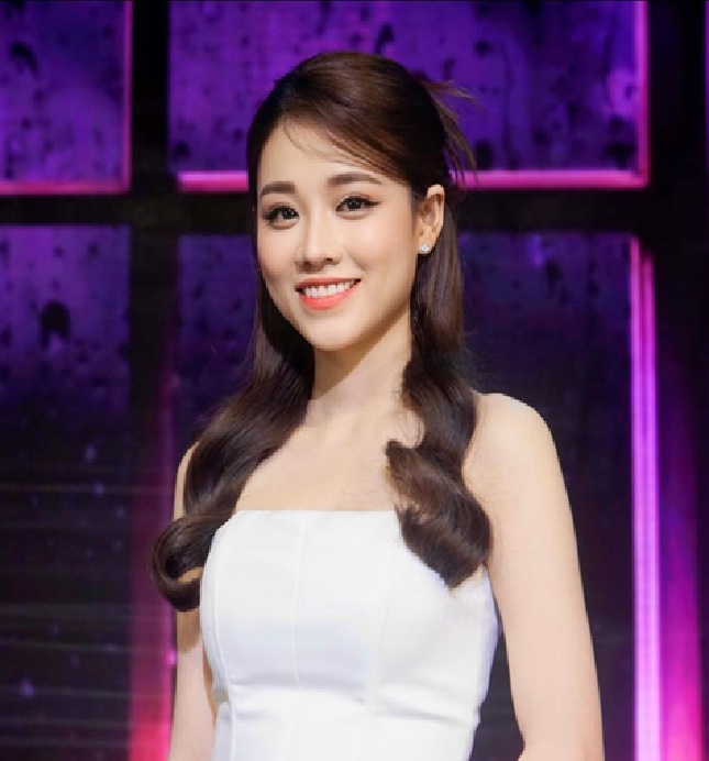 Nữ ca sĩ bolero genz tuyên bố: "Tôi không cần"- Ảnh 1.