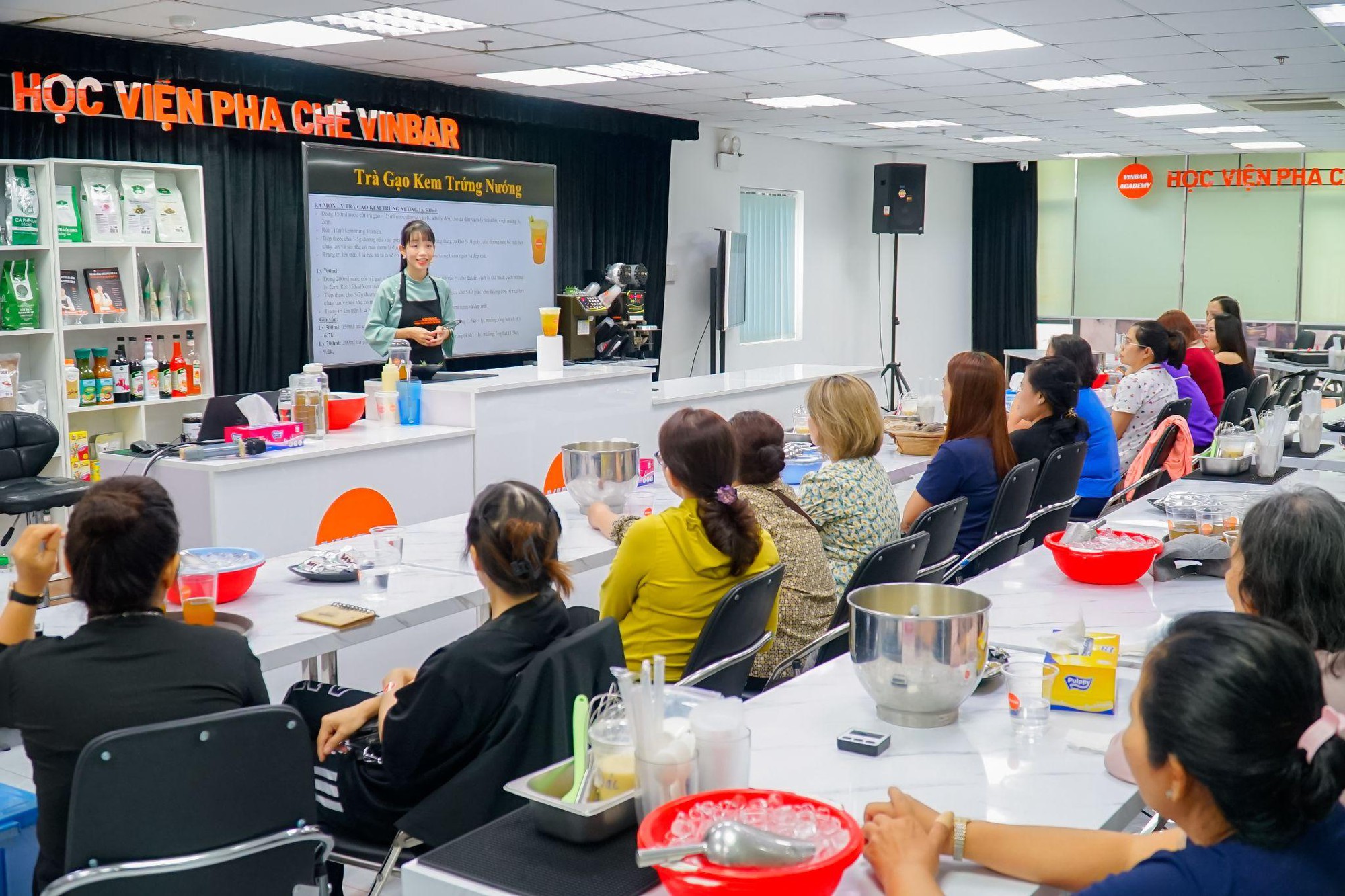 Nhi Vinbar và chiến lược tạo thương hiệu cá nhân số ngành pha chế- Ảnh 2.