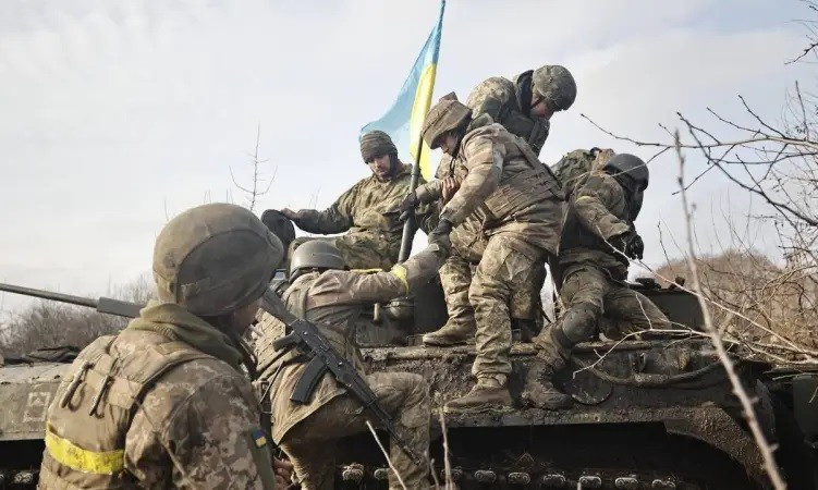 Pokrovsk-Myrnohrad lâm nguy, tướng Syrskyi xin lệnh tổng động viên- Ảnh 1.