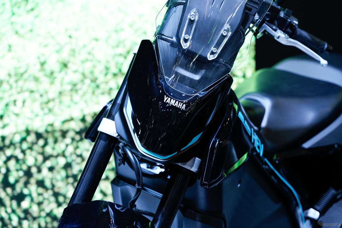 Cận cảnh bộ đôi xe máy hybrid của Yamaha- Ảnh 2. Cận cảnh bộ đôi xe máy hybrid của Yamaha- Ảnh 2.