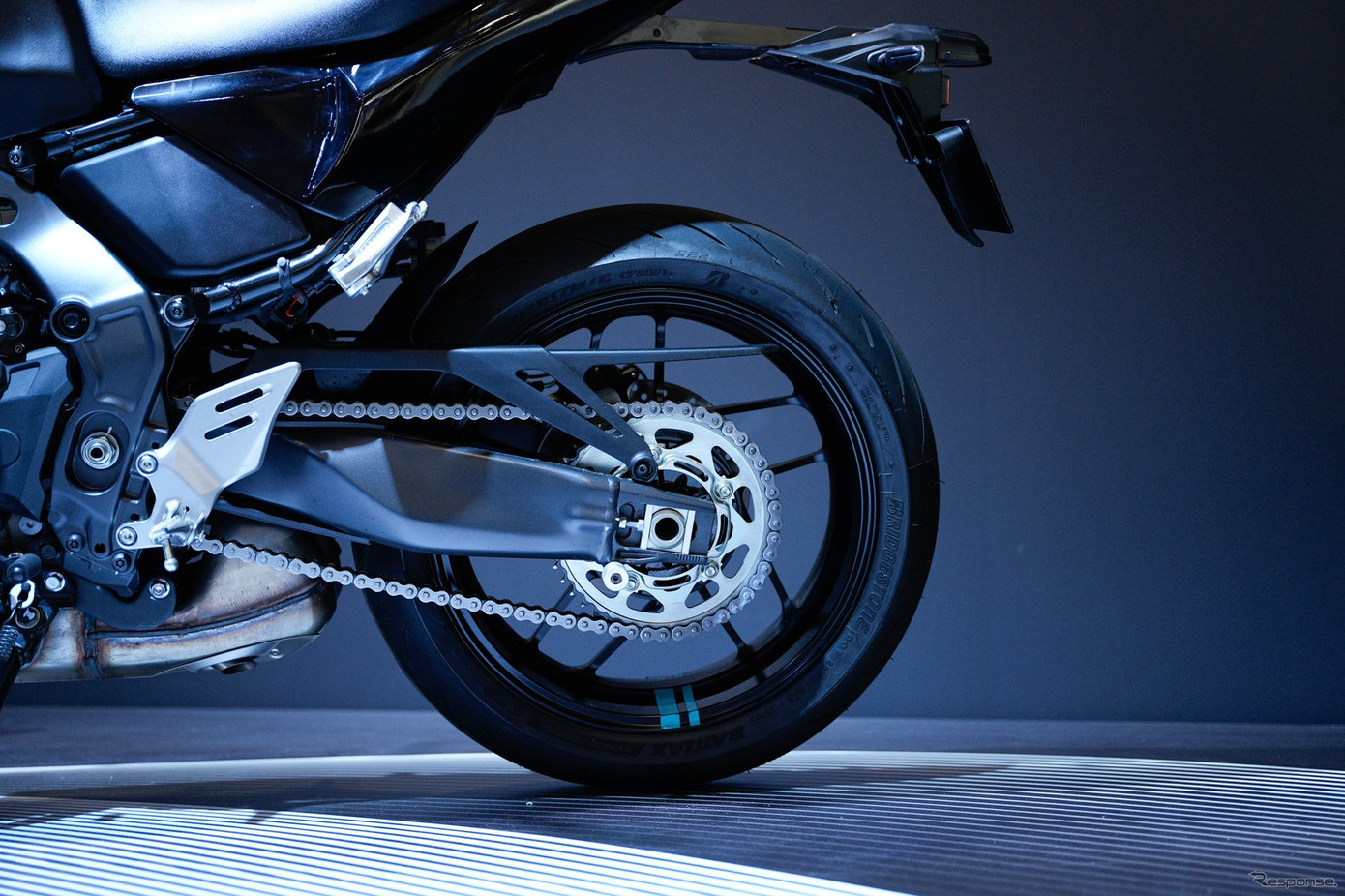 Cận cảnh bộ đôi xe máy hybrid của Yamaha- Ảnh 10. Cận cảnh bộ đôi xe máy hybrid của Yamaha- Ảnh 10.