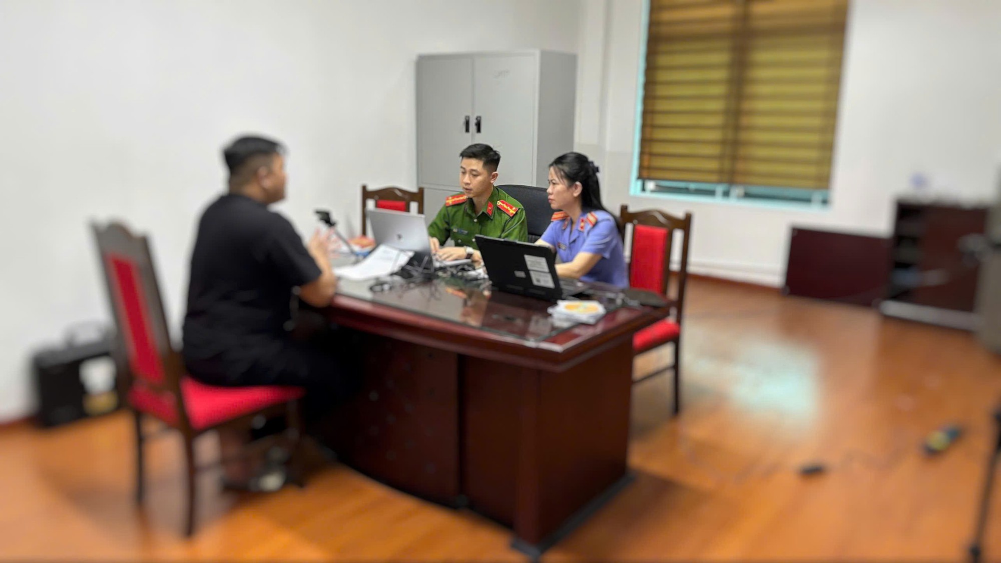 Khởi tố 25 bị can, phong tỏa 400 tỉ đồng liên quan đến vụ án tiền ảo Heliwin- Ảnh 1. Khởi tố 25 bị can, phong tỏa 400 tỉ đồng liên quan đến vụ án tiền ảo Heliwin- Ảnh 1.