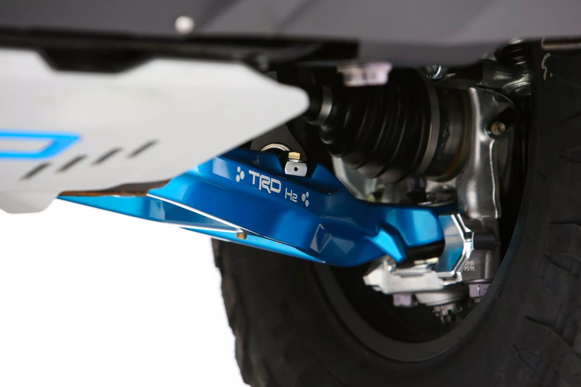 Chiếc bán tải Toyota này quá lý tưởng cho dân mê camping: Mạnh gần 550hp, lều tích hợp, nước thải từ xe dùng tắm giặt được- Ảnh 10. Chiếc bán tải Toyota này quá lý tưởng cho dân mê camping: Mạnh gần 550hp, lều tích hợp, nước thải từ xe dùng tắm giặt được- Ảnh 10.