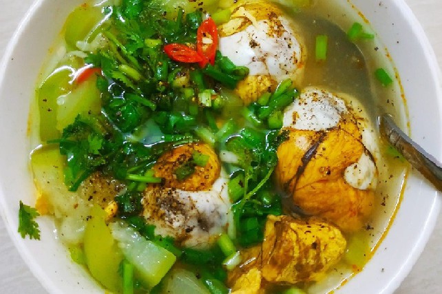 Khách Tây thử món nhiều người Việt cũng chưa chắc dám ăn, nhận xét: "Ở Mỹ tôi không thể tìm thấy nó!"- Ảnh 11.