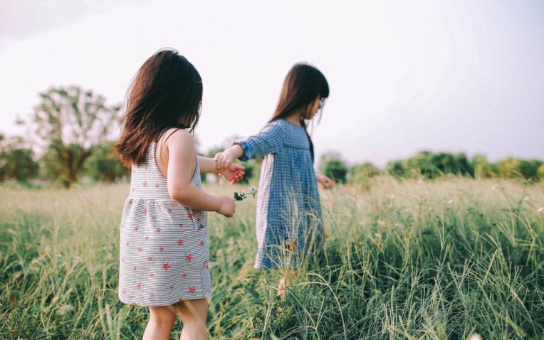 Vì sao trong gia đình có tồn tại sự "con yêu con ghét" thì đứa con chịu thiệt thòi hơn thường sẽ là đứa nên người?- Ảnh 1.