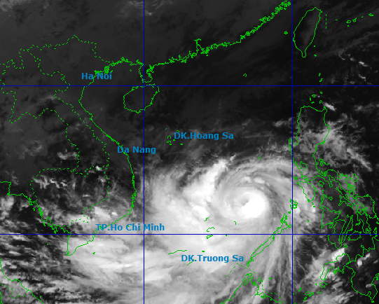 Bão số 13 "hết sức bất thường", giật cấp 17 sắp đổ bộ vào nước ta, gây mưa rất to- Ảnh 1.