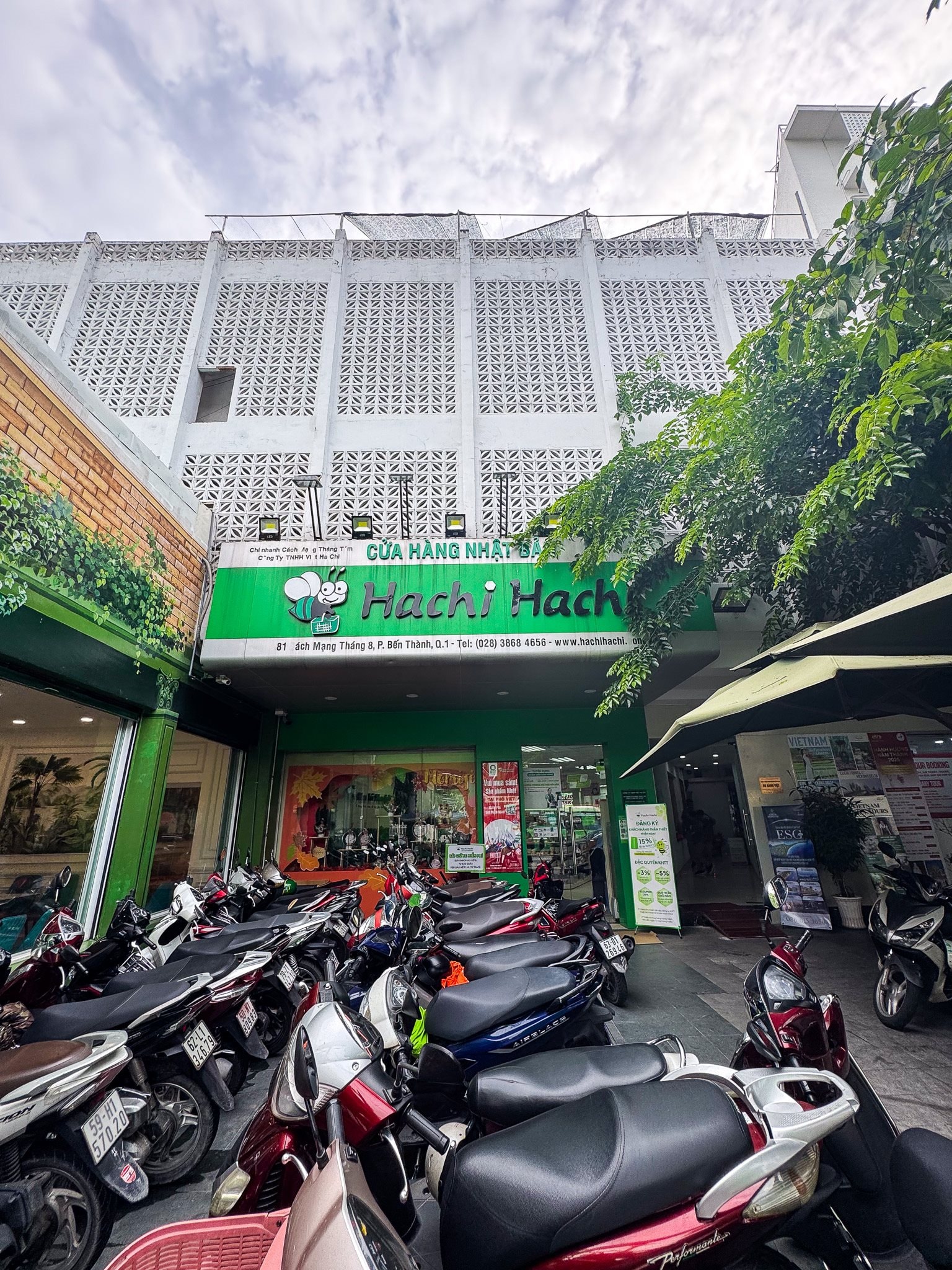 Trụ sở công ty của Sơn Tùng - MTP, Hà Anh Tuấn, Hiếu Thứ Hai: Người ở toà nhà chọc trời "trung tâm của trung tâm", người đặt tại nhà 3 tầng nép mình trong ngõ nhỏ- Ảnh 18.