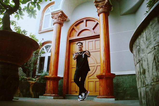 B&ecirc;n trong biệt thự 200 tỷ của Kh&aacute;nh Phương ở phường S&agrave;i G&ograve;n- Ảnh 4.