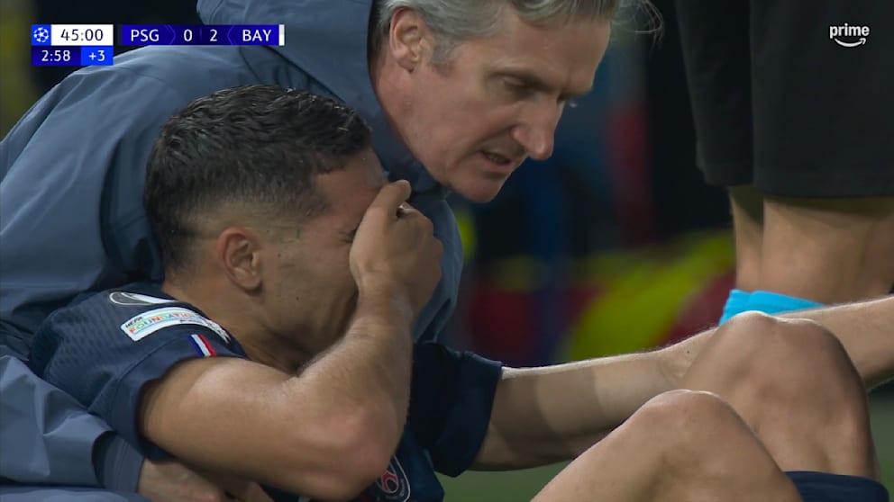 Tin sốc hậu trường trận PSG đấu với Bayern đêm qua, một cầu thủ phải bật khóc nức nở- Ảnh 3.