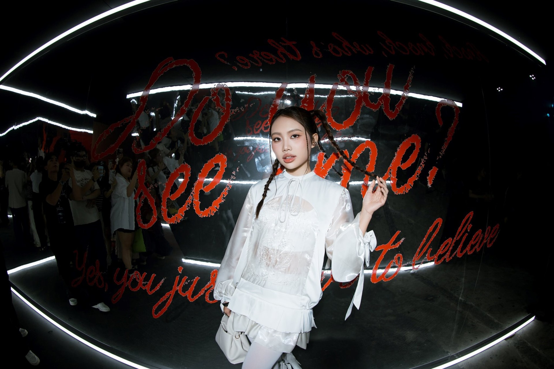 Trụ sở công ty của Sơn Tùng - MTP, Hà Anh Tuấn, Hiếu Thứ Hai: Người ở toà nhà chọc trời "trung tâm của trung tâm", người đặt tại nhà 3 tầng nép mình trong ngõ nhỏ- Ảnh 21.