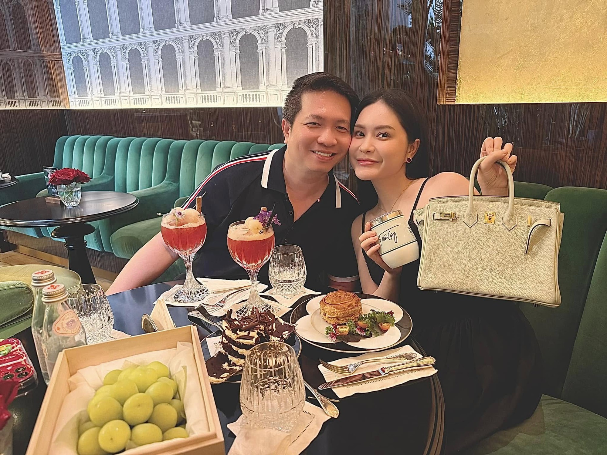 Chân dung Nguyễn Quốc Vũ - chồng Đoàn Di Băng vừa bị bắt- Ảnh 4. Chân dung Nguyễn Quốc Vũ - chồng Đoàn Di Băng vừa bị bắt- Ảnh 4.