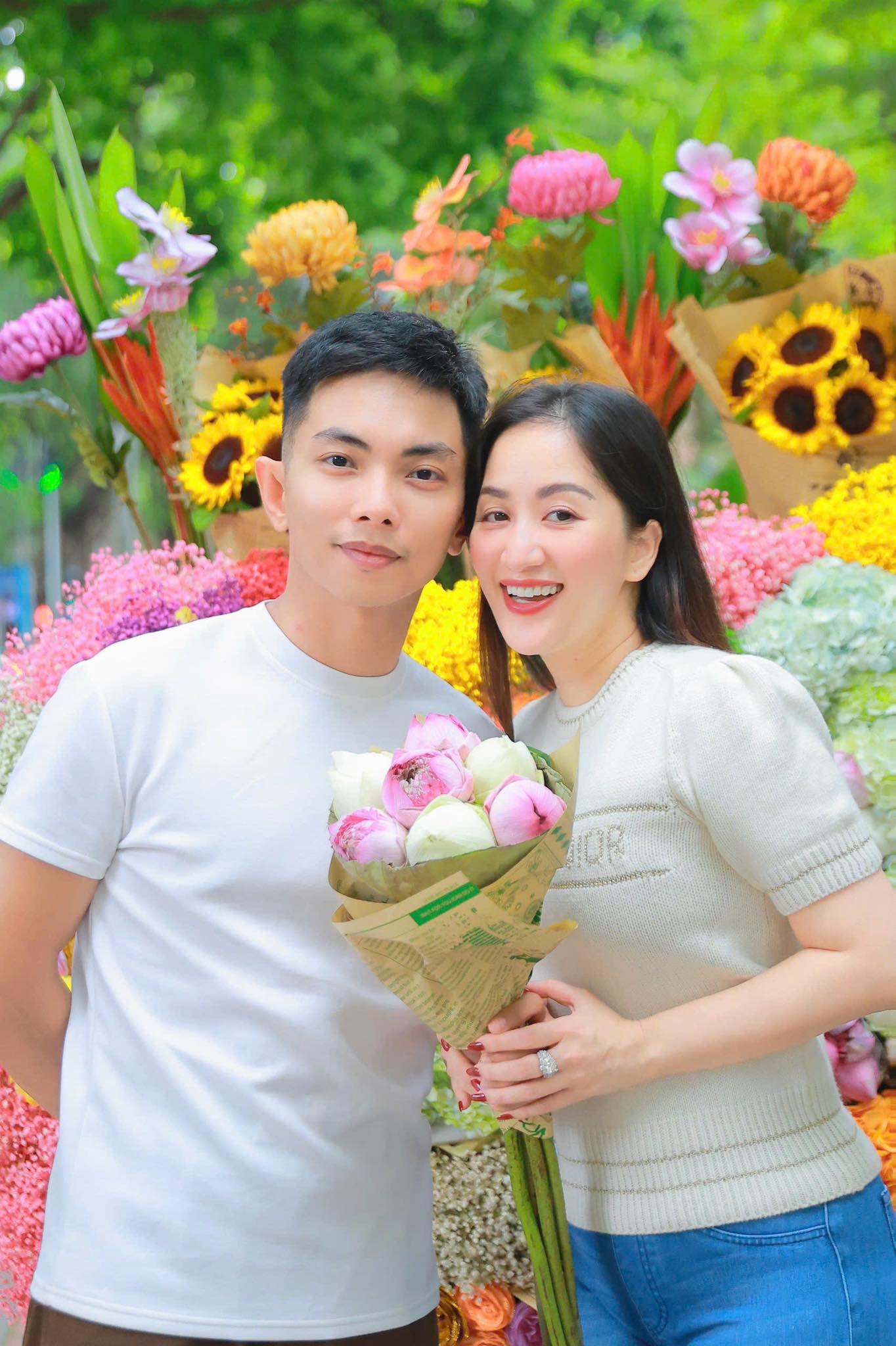 3 thi&ecirc;n thần nhỏ nh&agrave; Kh&aacute;nh Thi Phan Hiển đẹp như tranh- Ảnh 2.