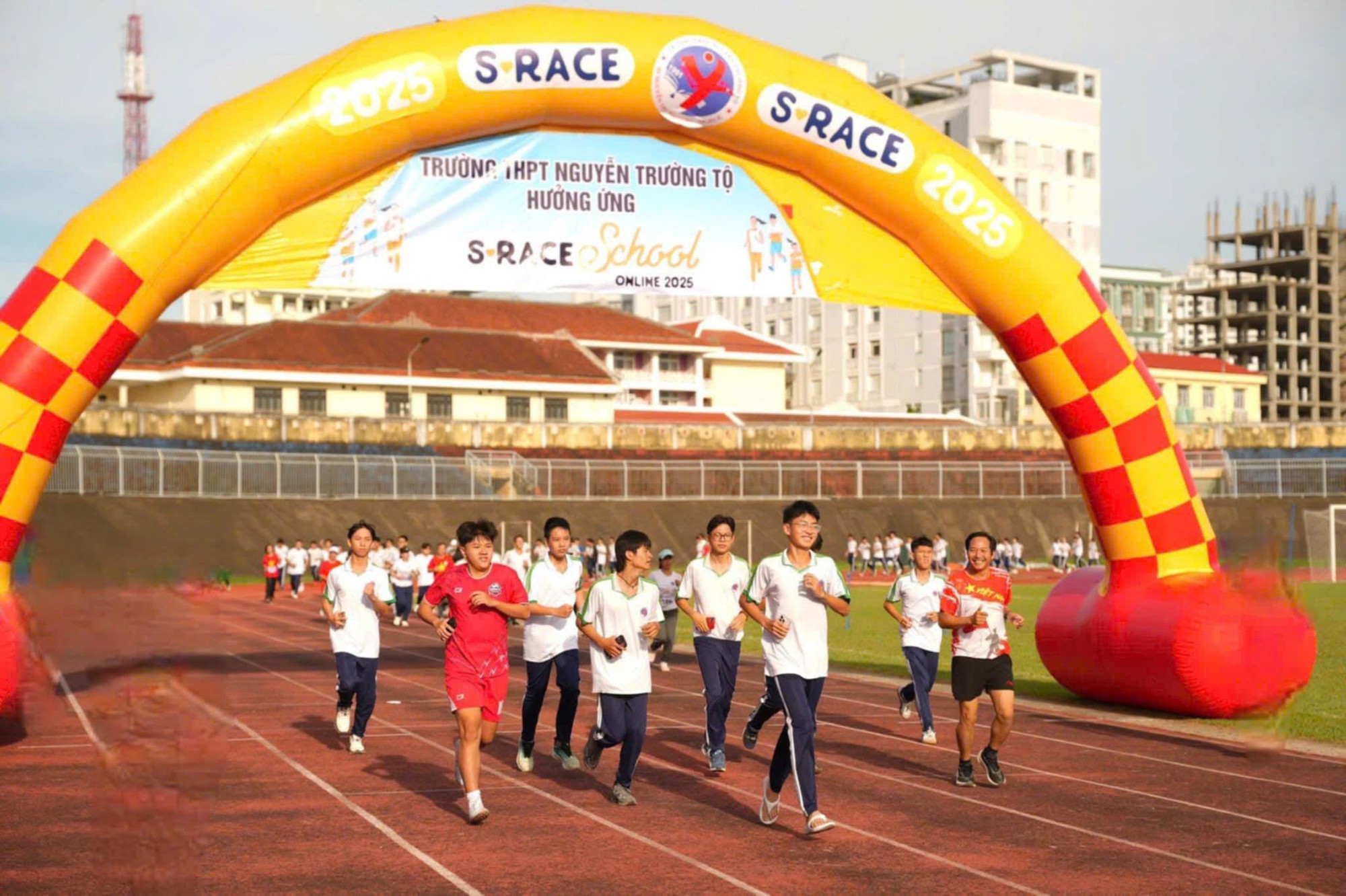 Trường học khỏe mạnh: Món quà ý nghĩa dành cho thầy cô ngày 20/11- Ảnh 3. Trường học khỏe mạnh: Món quà ý nghĩa dành cho thầy cô ngày 20/11- Ảnh 3.