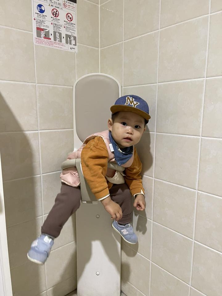 Khách Việt bất ngờ với 1 thứ trong nhà vệ sinh công cộng ở Nhật Bản, nhận xét: "Đến mức này rồi sao!"- Ảnh 6. Khách Việt bất ngờ với 1 thứ trong nhà vệ sinh công cộng ở Nhật Bản, nhận xét: "Đến mức này rồi sao!"- Ảnh 6.