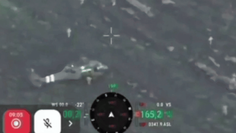 12 lữ đoàn phá vòng vây, ông Putin hành động bất ngờ - Kiev điều khẩn máy bay đột kích giải cứu sĩ quan NATO- Ảnh 3. 12 lữ đoàn phá vòng vây, ông Putin hành động bất ngờ - Kiev điều khẩn máy bay đột kích giải cứu sĩ quan NATO- Ảnh 3.