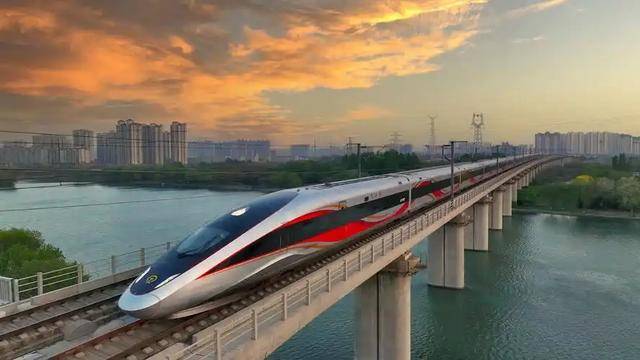 Chuyên gia Đức khen đường sắt cao tốc của Nhật Bản ổn, Pháp xuất sắc, chỉ có Trung Quốc sử dụng 4 từ này- Ảnh 2. Chuyên gia Đức khen đường sắt cao tốc của Nhật Bản ổn, Pháp xuất sắc, chỉ có Trung Quốc sử dụng 4 từ này- Ảnh 2.