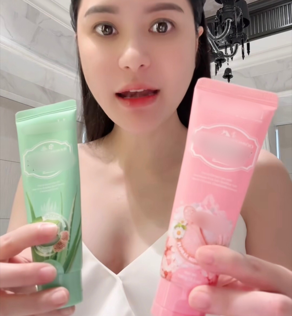 Đoàn Di Băng quảng cáo lố đến xúc phạm IQ- Ảnh 7. Đoàn Di Băng quảng cáo lố đến xúc phạm IQ- Ảnh 7.