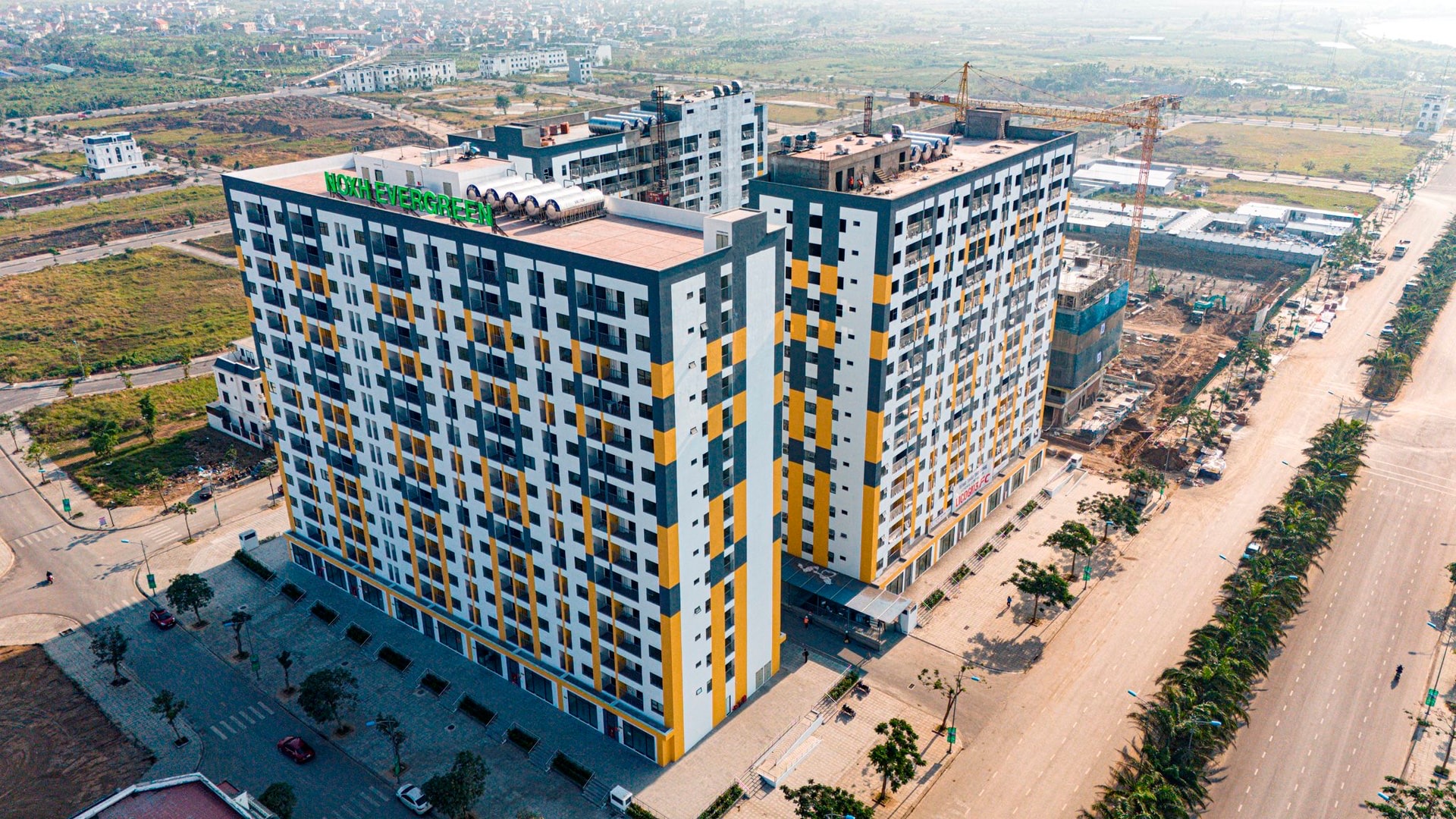 Tin vui cho người dân Đồng Nai: Tỉnh đề xuất chính sách “4 miễn, 2 giảm” chưa từng có, phấn đấu hoàn thành 65.000 căn nhà ở xã hội trong 5 năm tới- Ảnh 1. Tin vui cho người dân Đồng Nai: Tỉnh đề xuất chính sách “4 miễn, 2 giảm” chưa từng có, phấn đấu hoàn thành 65.000 căn nhà ở xã hội trong 5 năm tới- Ảnh 1.