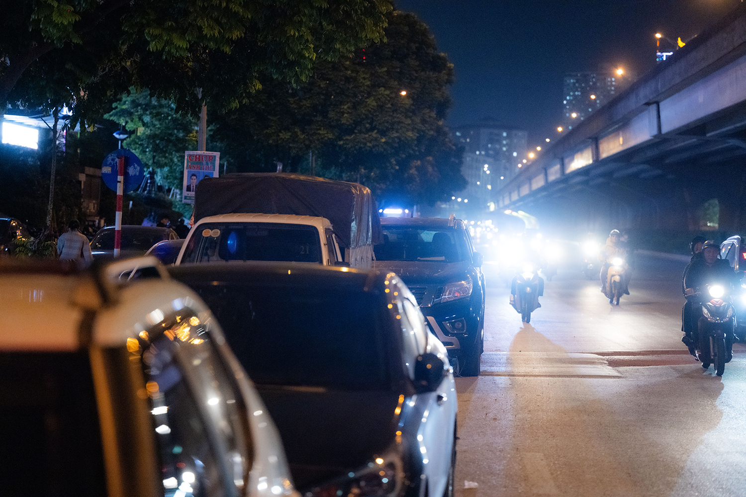 Đây là cảnh tượng tại tuyến đường qua khu chung cư Kim Văn - Kim Lũ (Hà Nội), 2 ngày sau thông tin lắp camera phạt nguội- Ảnh 2.