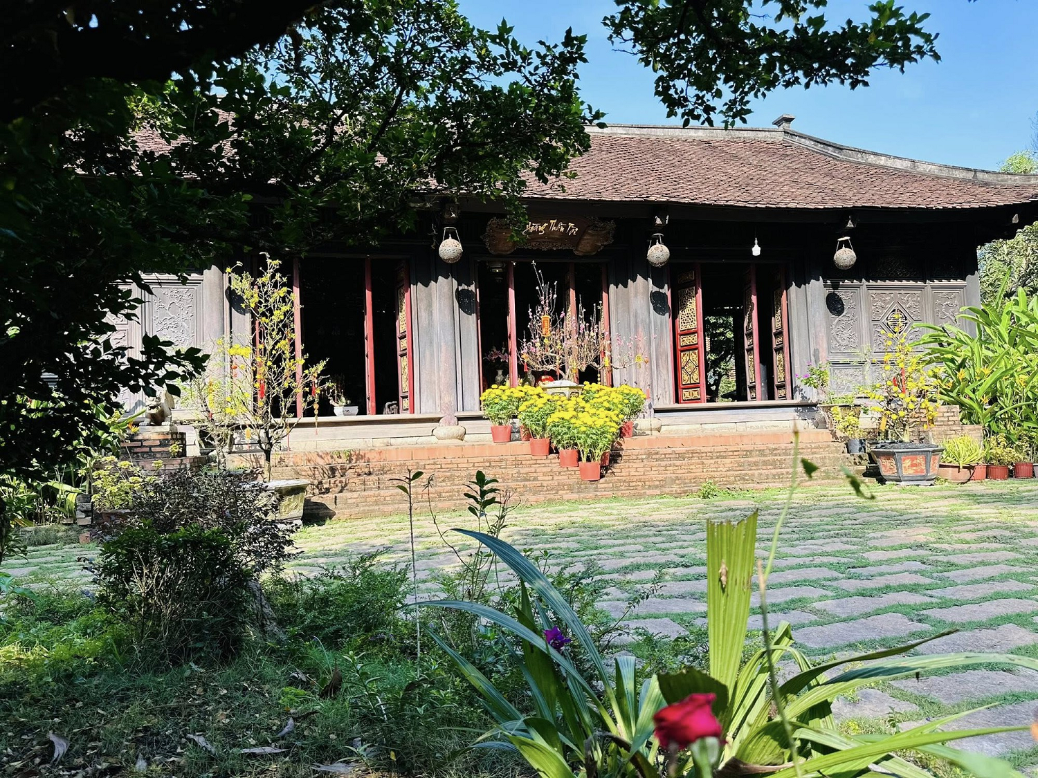 Nam nghệ sĩ rao bán biệt phủ 1.600 m2, giảm giá 50%, vợ nhắc: “Xong việc, tôi cạo đầu ông”- Ảnh 2. Nam nghệ sĩ rao bán biệt phủ 1.600 m2, giảm giá 50%, vợ nhắc: “Xong việc, tôi cạo đầu ông”- Ảnh 2.