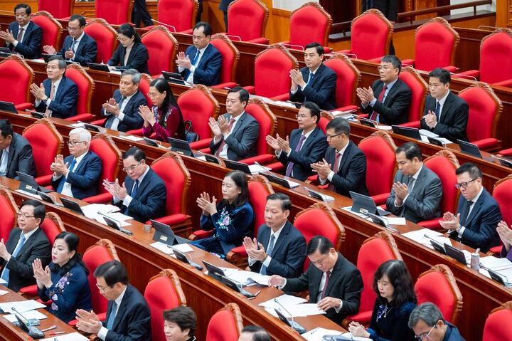 Trung ương giới thiệu nh&acirc;n sự để bầu Ph&oacute; Chủ tịch Quốc hội, Ch&aacute;nh &aacute;n TAND tối cao- Ảnh 1.