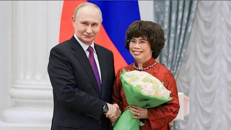 Tổng thống Putin trao Huân chương cho nữ doanh nhân Thái Hương tại Điện Kremlin- Ảnh 1.