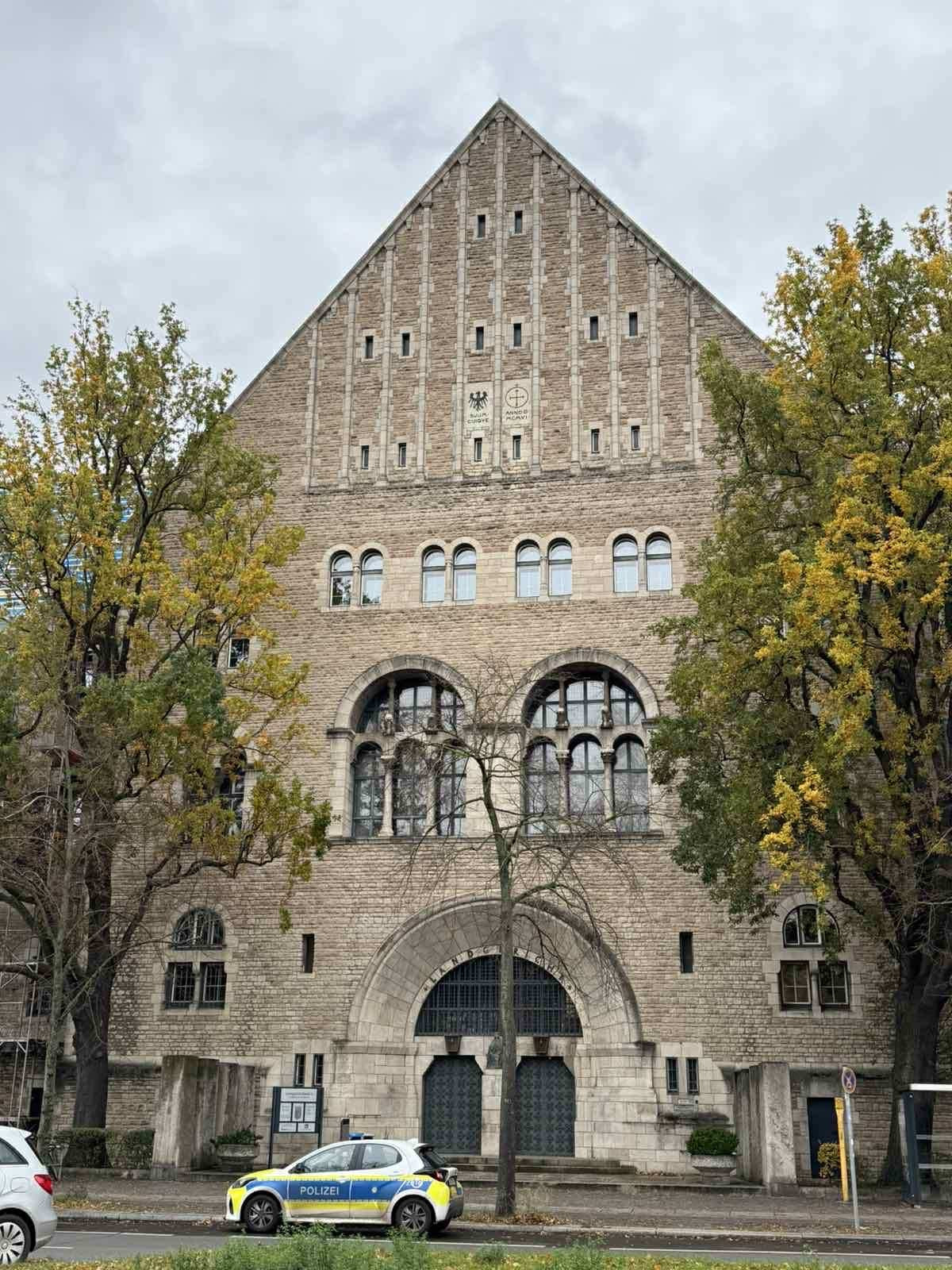 Tỷ phú Phạm Nhật Vượng thắng kiện tại Đức: Lê Trung Khoa có thể bị phạt tù đến 2 năm nếu tiếp tục vu khống- Ảnh 1.