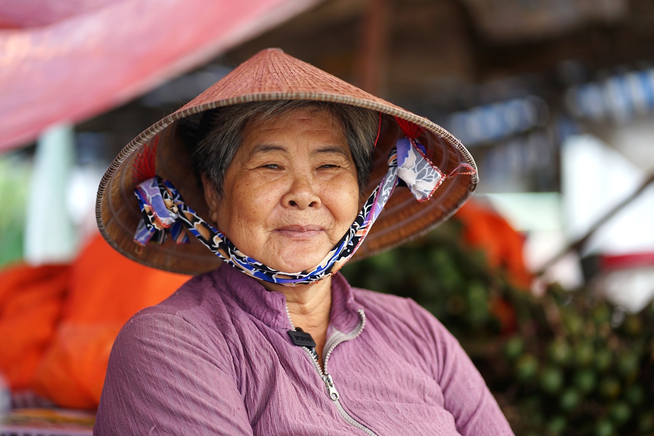 Clip: Hàng xóm hé lộ cuộc sống trước đó của người mẹ có con 4 tháng tuổi rơi xuống kênh tử vong- Ảnh 1. Clip: Hàng xóm hé lộ cuộc sống trước đó của người mẹ có con 4 tháng tuổi rơi xuống kênh tử vong- Ảnh 1.