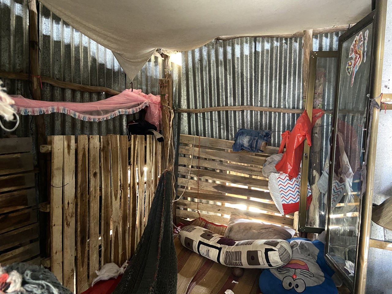 Clip: Hàng xóm hé lộ cuộc sống trước đó của người mẹ có con 4 tháng tuổi rơi xuống kênh tử vong- Ảnh 4. Clip: Hàng xóm hé lộ cuộc sống trước đó của người mẹ có con 4 tháng tuổi rơi xuống kênh tử vong- Ảnh 4.