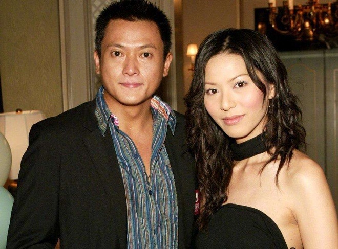 "Trai tồi showbiz" sốc nặng vì vợ trẻ kém 20 tuổi bị phát tán ảnh ngoại tình, phải bán nhà đưa con bỏ xứ ra đi- Ảnh 2.