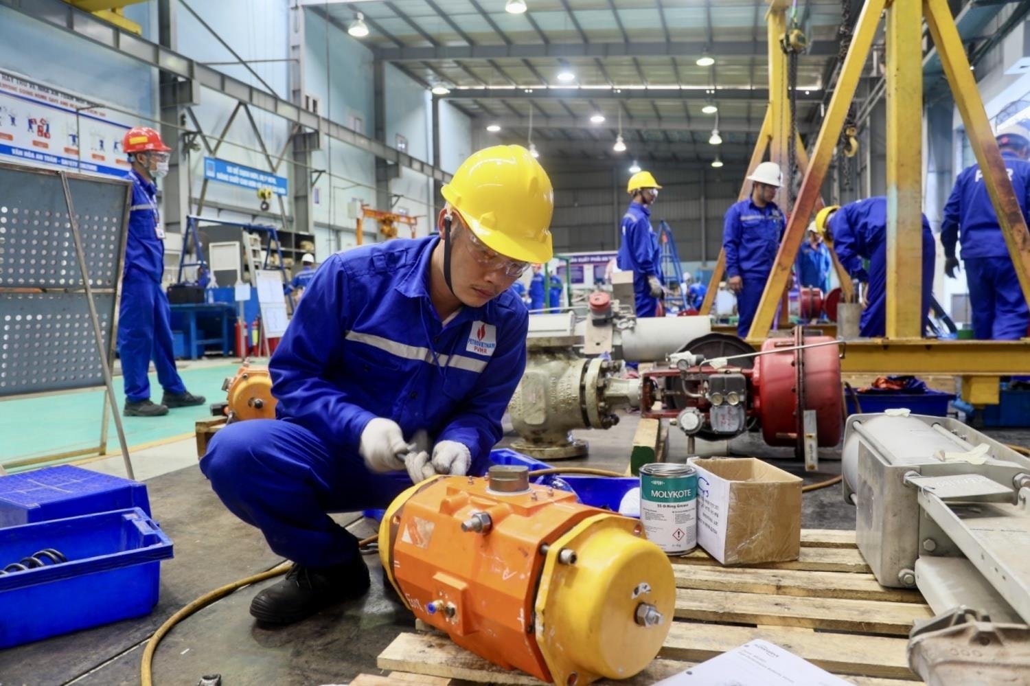 "Gã khổng lồ" 1 triệu tỷ duy nhất ở VN kích hoạt thương vụ lớn: Nhà đầu tư chiến lược sẵn sàng vào cuộc?- Ảnh 3.