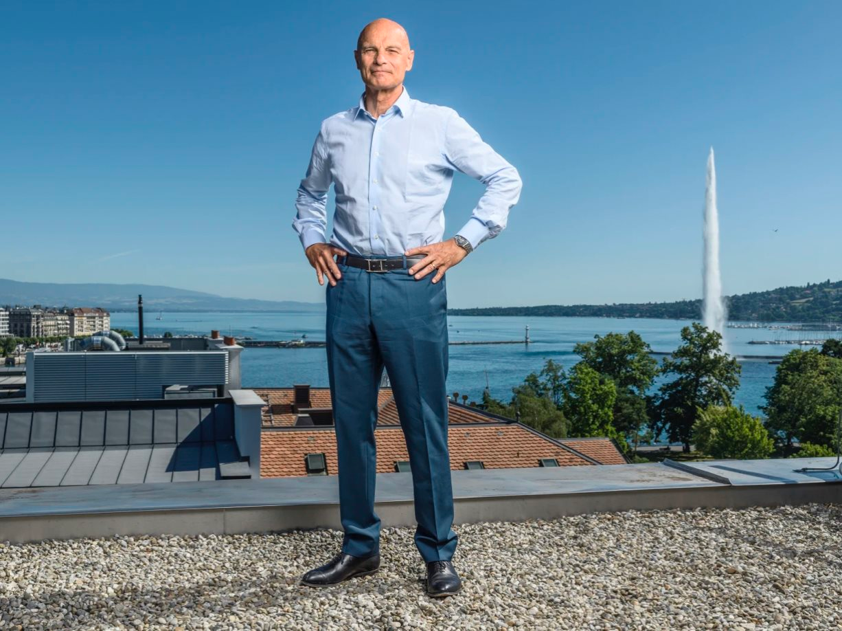 Vừa rao bán 20 tỷ USD tài sản ở nước ngoài, 'ông lớn' dầu khí lớn thứ 2 Nga có ngay khách sộp chỉ sau 3 ngày: Là một nhà tài phiệt đến từ EU, sở hữu 5,4 tỷ USD- Ảnh 3.