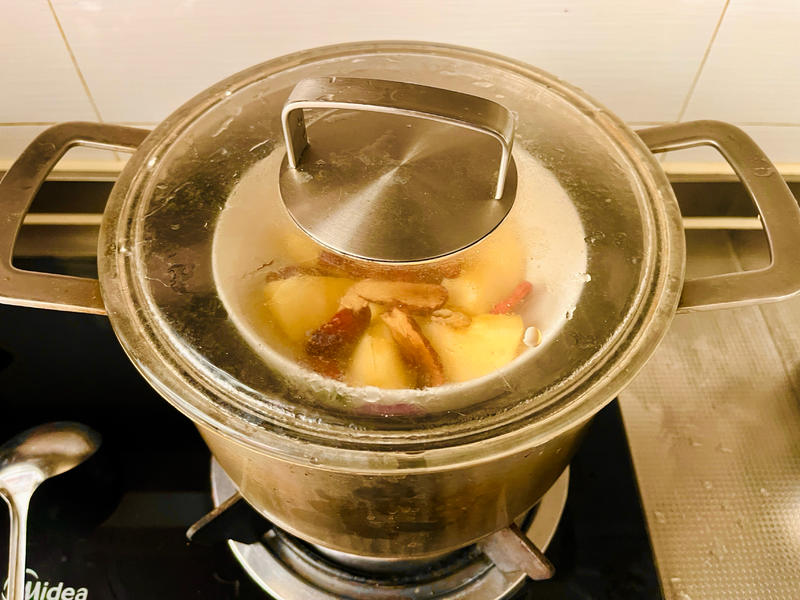 Vì tôi ăn món hấp này mỗi ngày nên da mặt bây giờ Vì tôi ăn món hấp này mỗi ngày nên da mặt bây giờ