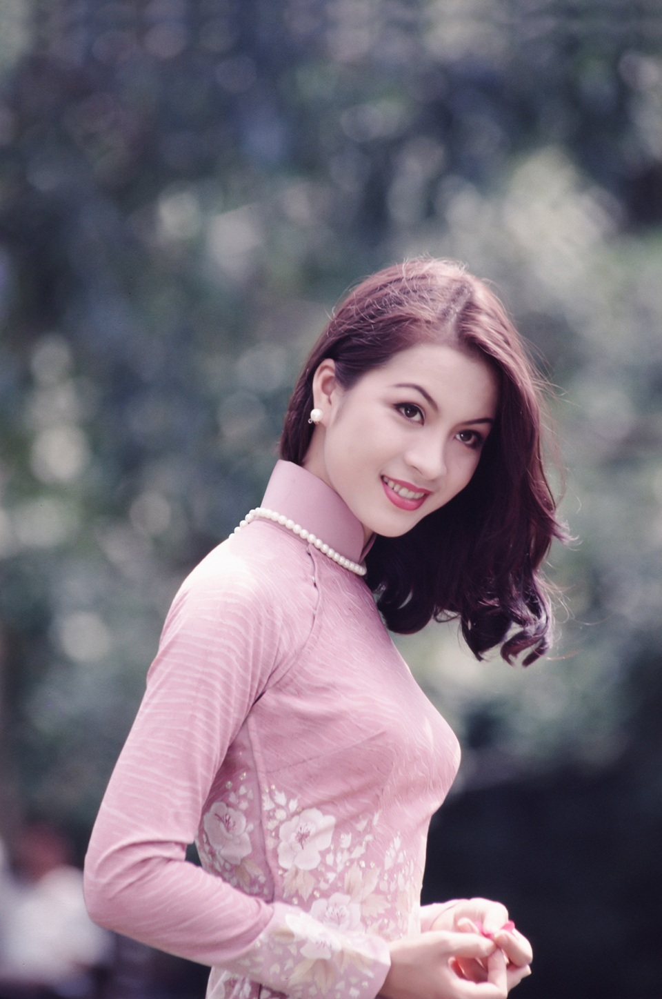 Nữ diễn viên là thạc sĩ giàu có: Mẹ đơn thân U60 lão hóa ngược xinh đẹp- Ảnh 1.