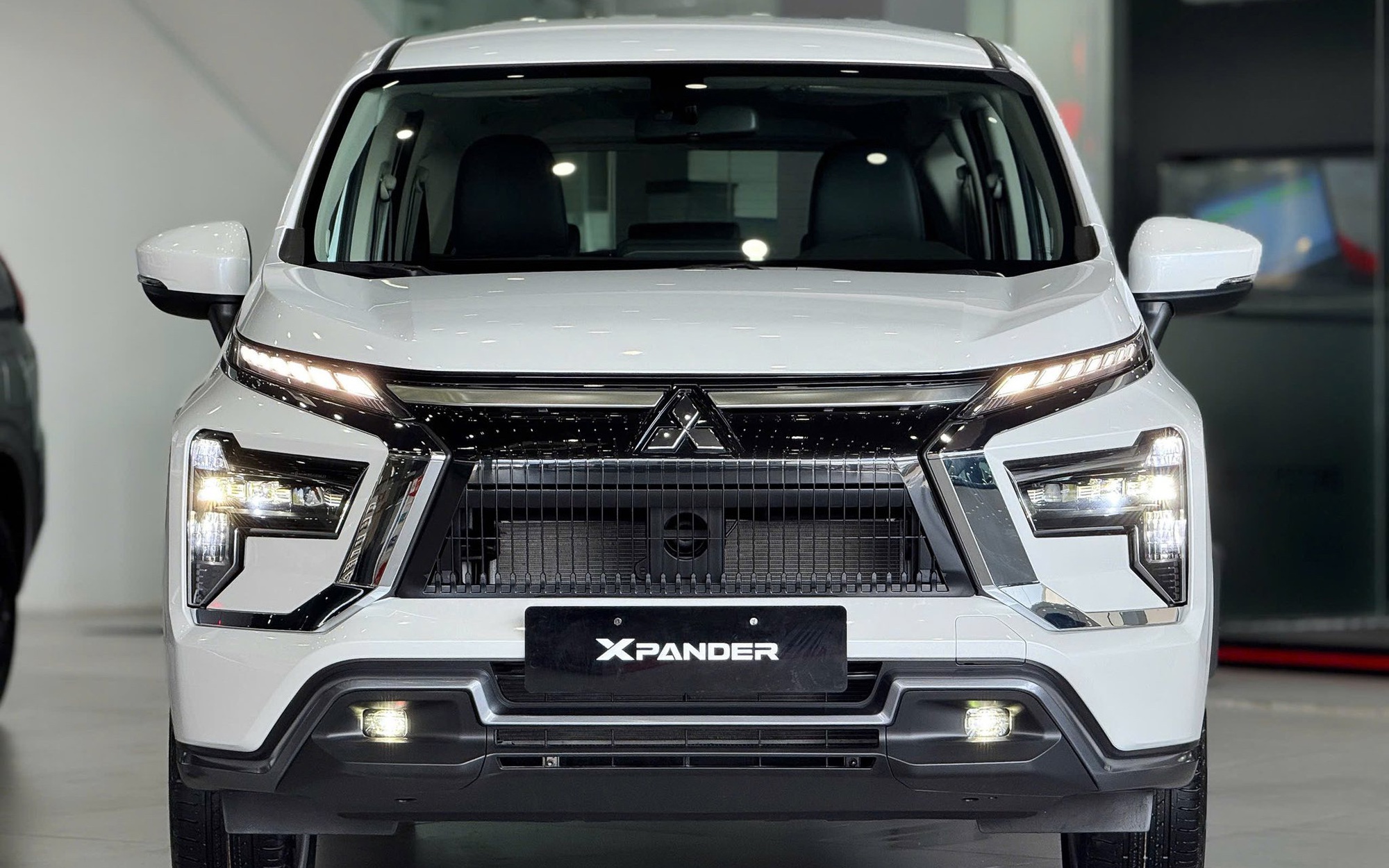 Mitsubishi Xpander đang rẻ kỷ lục tại Việt Nam: Còn từ dưới 500 triệu đồng nếu 'trừ hết', dễ hút thêm dân chạy dịch vụ- Ảnh 4. Mitsubishi Xpander đang rẻ kỷ lục tại Việt Nam: Còn từ dưới 500 triệu đồng nếu 'trừ hết', dễ hút thêm dân chạy dịch vụ- Ảnh 4.