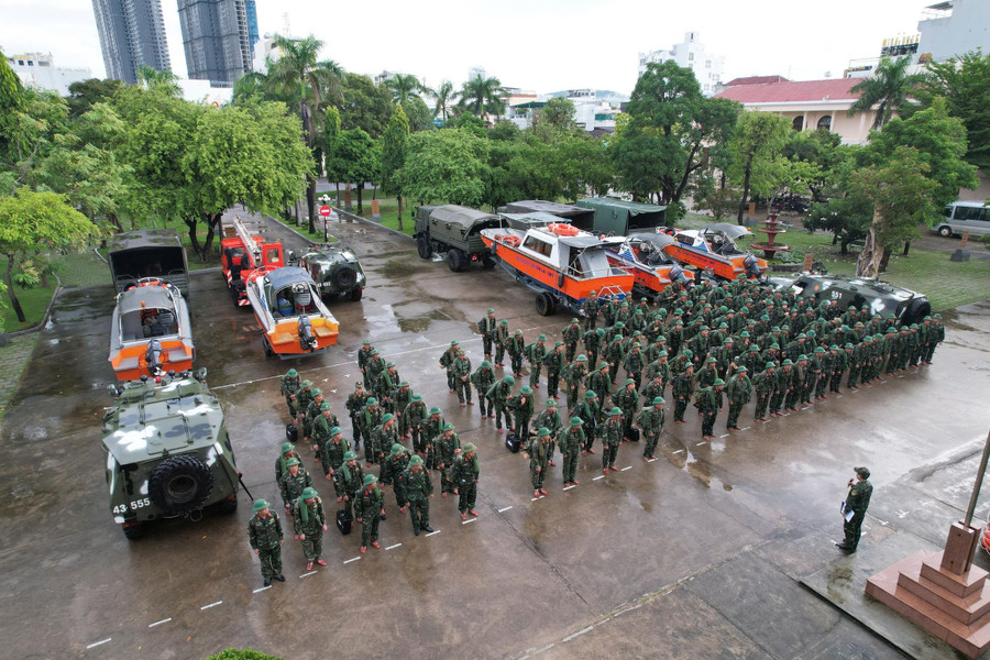 Bão số 13 "hết sức bất thường", giật cấp 17 sắp đổ bộ vào nước ta, gây mưa rất to- Ảnh 2.