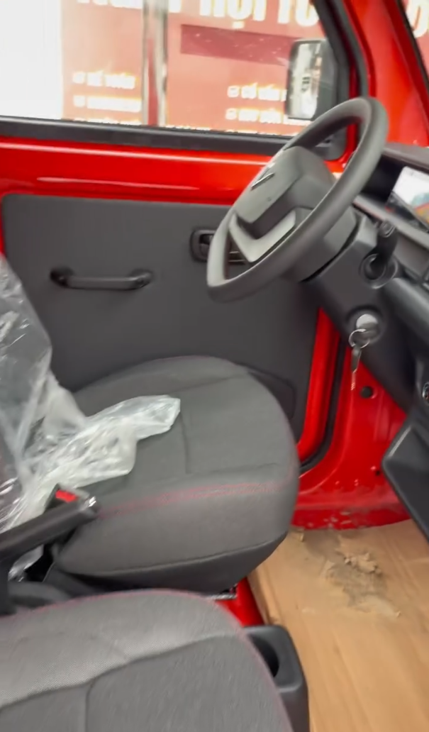 Lần đầu thấy rõ nội thất "xe tải" VinFast- Ảnh 4. Lần đầu thấy rõ nội thất "xe tải" VinFast- Ảnh 4.