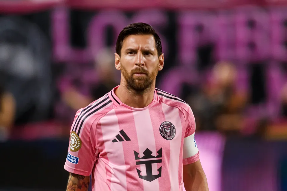 Đại gia châu Âu gửi lời mời, Messi sắp quay lại lục địa già?- Ảnh 1. Đại gia châu Âu gửi lời mời, Messi sắp quay lại lục địa già?- Ảnh 1.