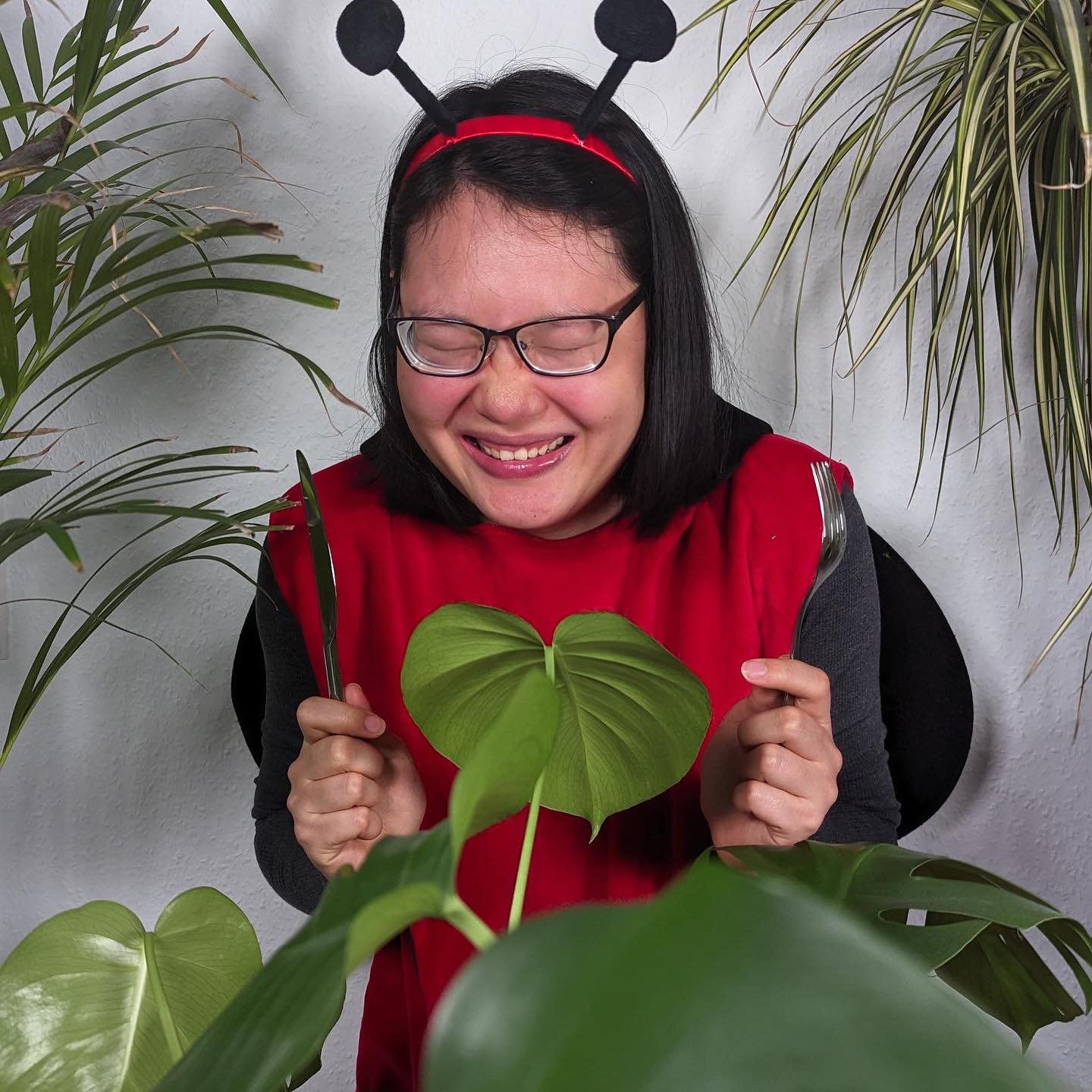 Cô gái bị "dắt" đi xa Việt Nam hơn 9.000km khi ra hồ Gươm tìm người học tiếng Anh- Ảnh 5. Cô gái bị "dắt" đi xa Việt Nam hơn 9.000km khi ra hồ Gươm tìm người học tiếng Anh- Ảnh 5.