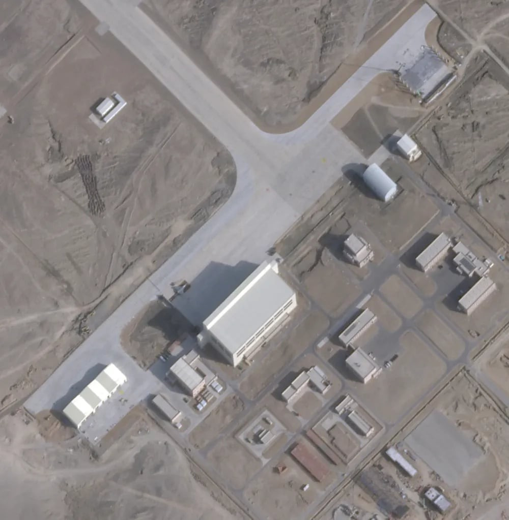 M&aacute;y bay t&agrave;ng h&igrave;nh thế hệ mới đồng loạt xuất hiện tại căn cứ b&iacute; mật của Trung Quốc- Ảnh 3.