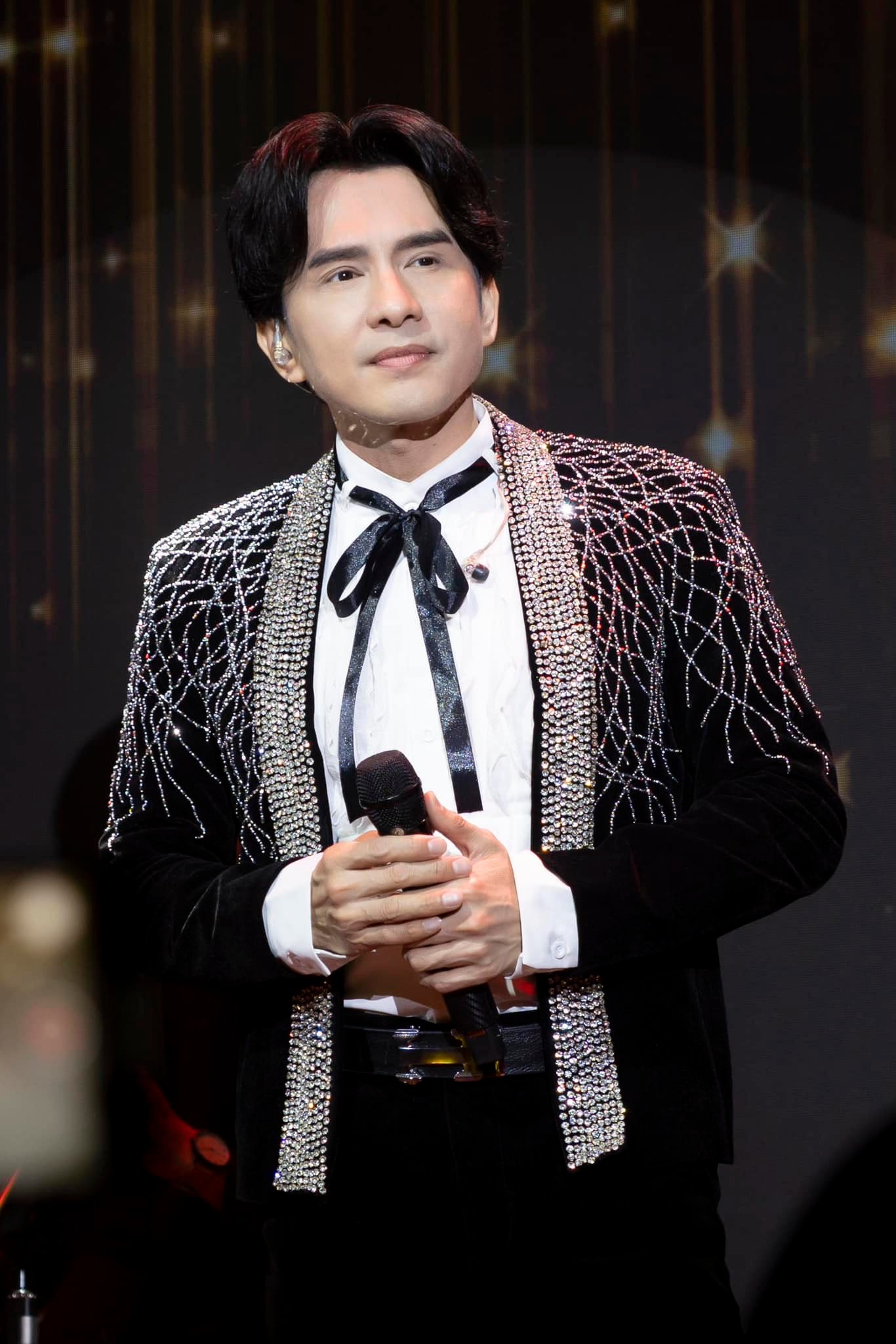 Đan Trường tuổi U50: Sức khoẻ và tình yêu đều gặp vấn đề, chỉ có nhan sắc trường tồn với thời gian- Ảnh 6. Đan Trường tuổi U50: Sức khoẻ và tình yêu đều gặp vấn đề, chỉ có nhan sắc trường tồn với thời gian- Ảnh 6.