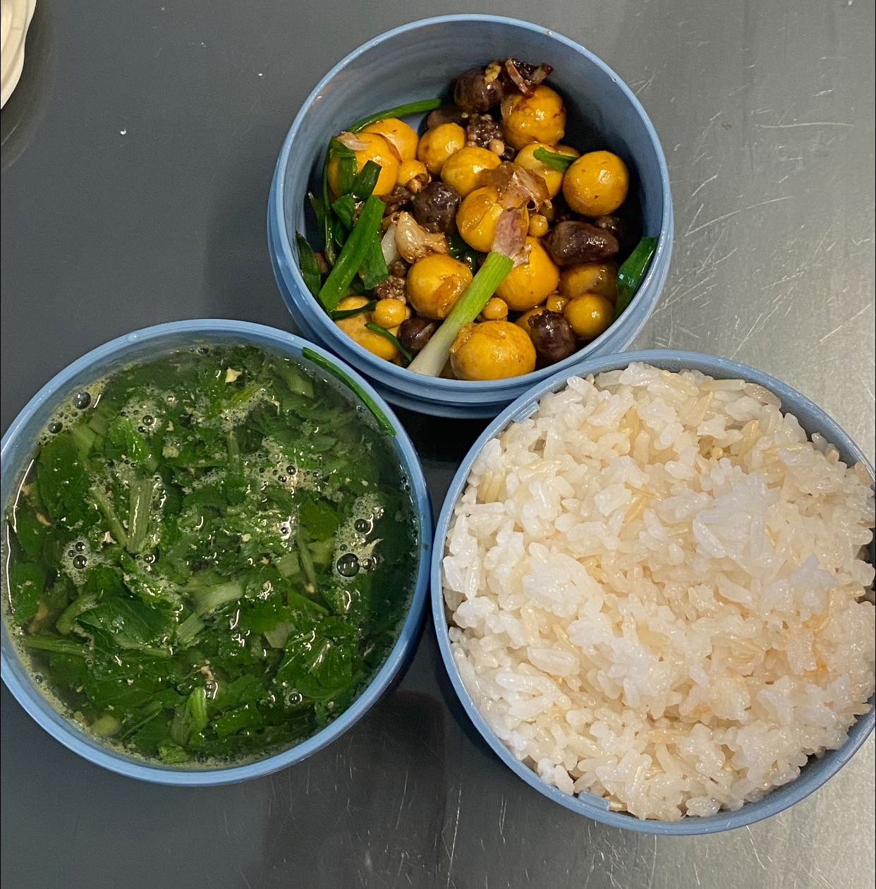 Mẹ Hưng Y&ecirc;n 6h30 s&aacute;ng dậy l&agrave;m cơm hộp cho con mang tới trường: Nh&igrave;n th&ocirc;i đ&atilde; thấy đ&uacute;ng chuẩn "cơm nh&agrave; mẹ nấu"- Ảnh 10.