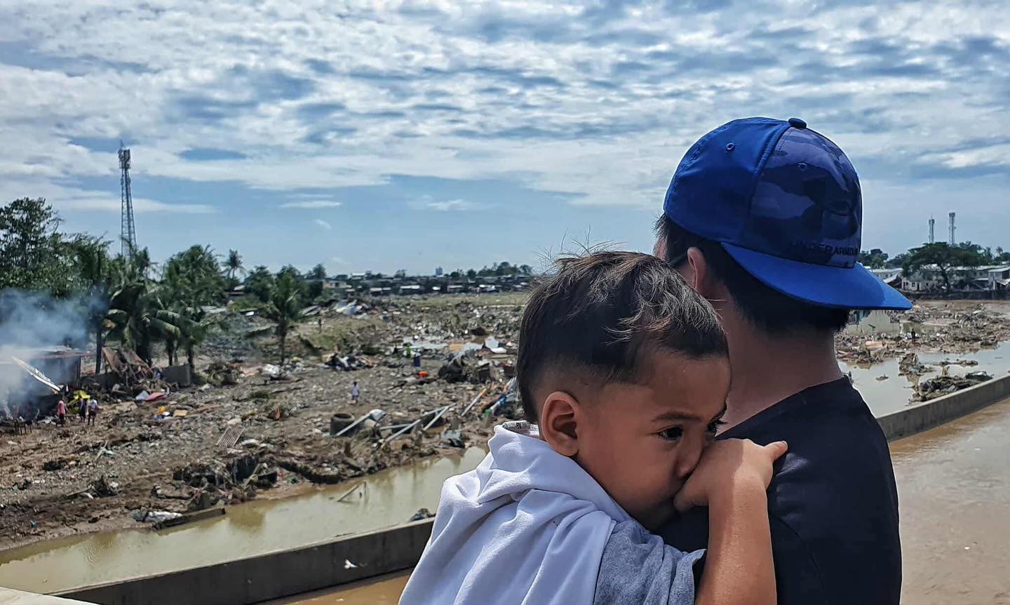 Bão cuồng phong Kalmaegi quá hung tàn, tất cả đều bị phá hủy: Những hình ảnh flycam lột tả sự thảm khốc- Ảnh 14.