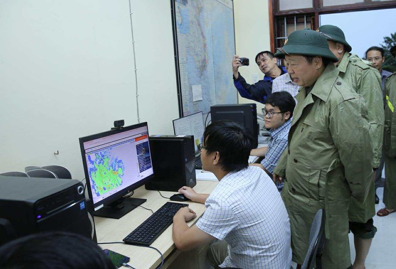 Bão số 13 giật cấp 15 đã đổ bộ vào Việt Nam, Chủ tịch tỉnh Gia Lai: "Mọi thứ vượt quá sức tưởng tượng"- Ảnh 9.