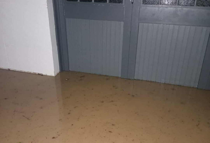 Bão số 13 Kalmaegi quần thảo Đắk Lắk, Gia Lai: Nhà sập, ngập khắp nơi, nhiều người cầu cứu- Ảnh 3.