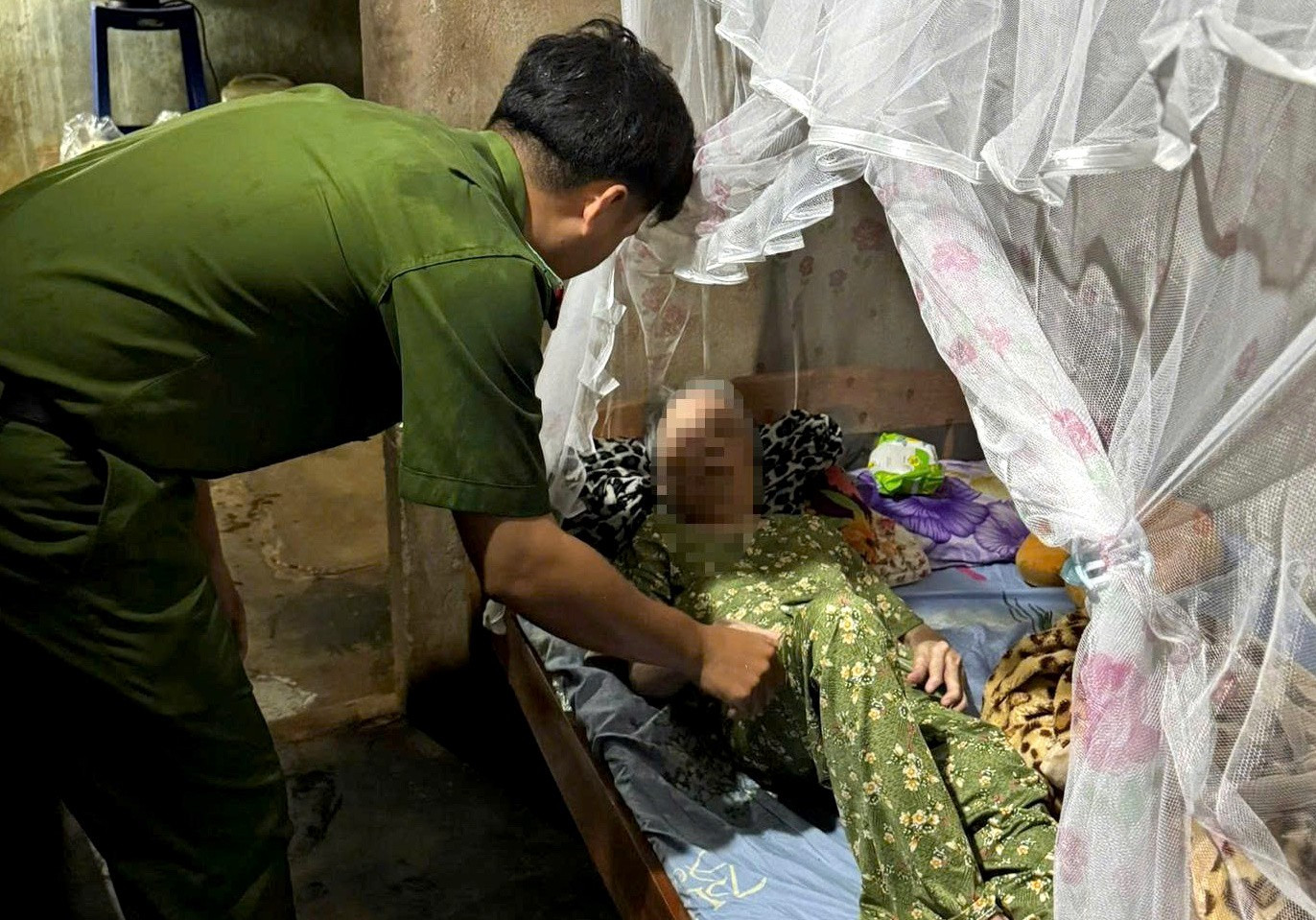 Một xã ở Đắk Lắk nguy cấp, có người tử vong, hàng trăm cuộc gọi cầu cứu trong đêm- Ảnh 4.