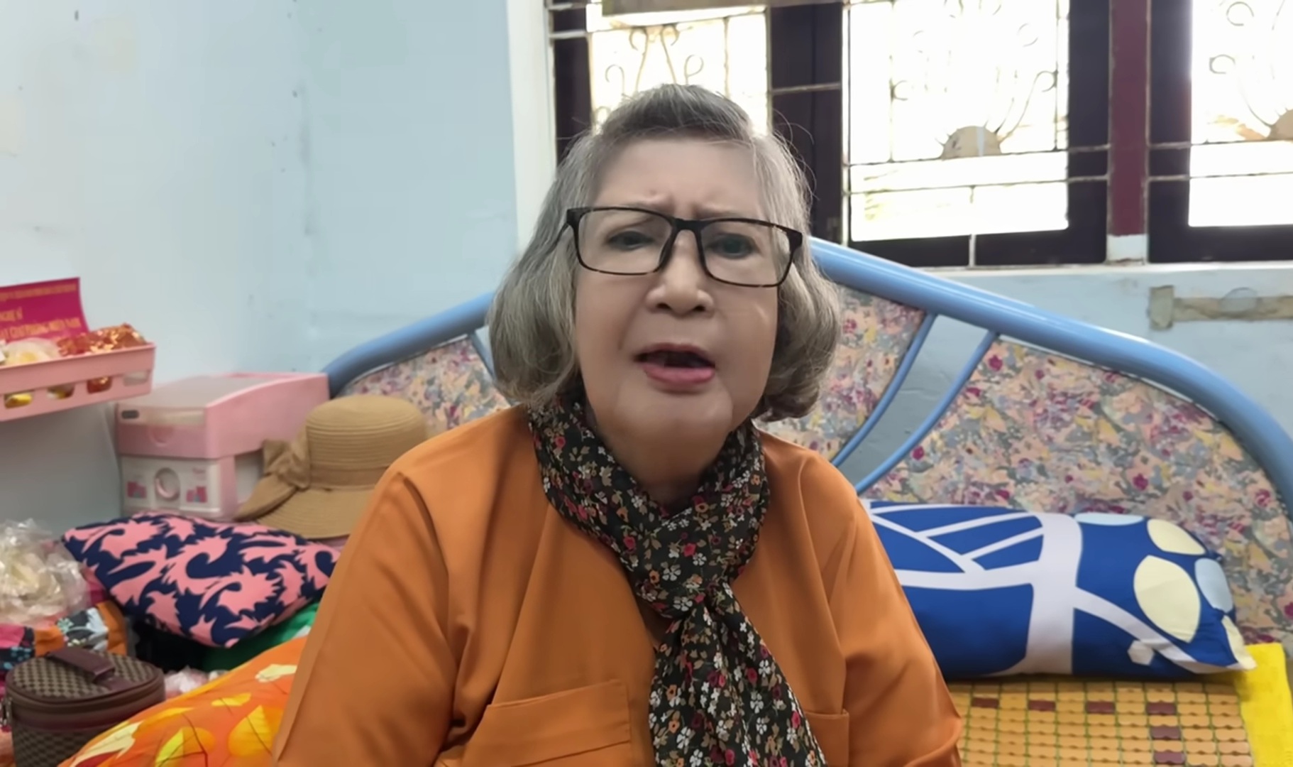 Nữ NSƯT 80 tuổi lên tiếng: "Tôi có chuyện uất ức mới xin được nói"- Ảnh 1. Nữ NSƯT 80 tuổi lên tiếng: "Tôi có chuyện uất ức mới xin được nói"- Ảnh 1.